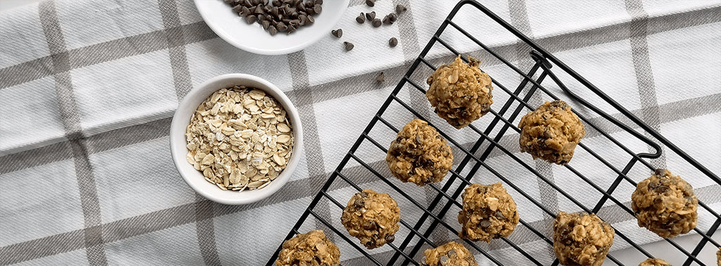 chocolate peanut butter oatmeal energy bites protein balls